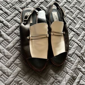 Men’s size 8 Versace sandals